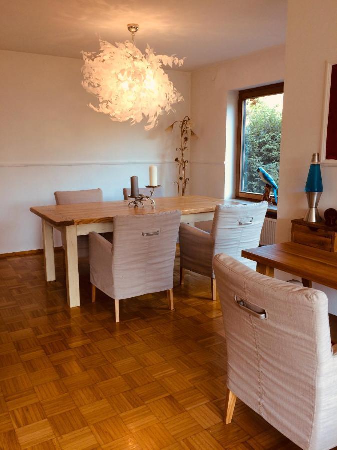Charmantes Garten-Apartment: Erholung Im Chiemgau Unterwoessen Exterior photo